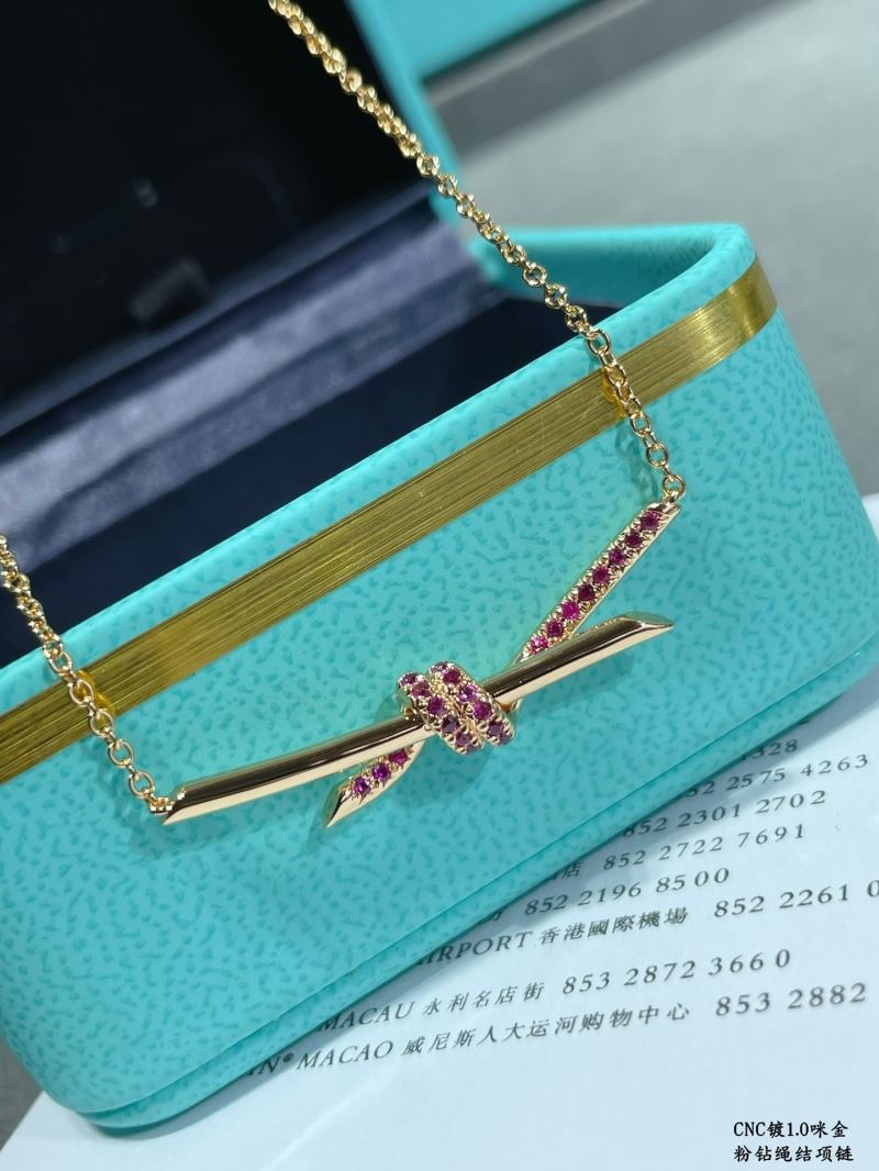 T*f*ny necklaces
